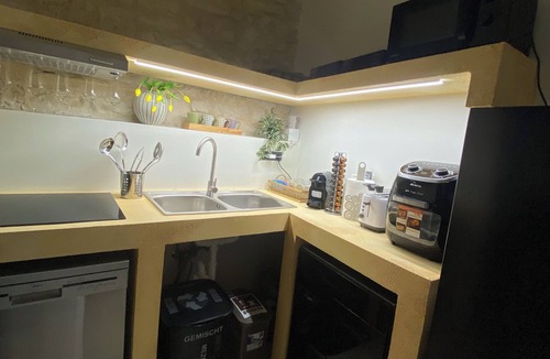 Acquaviva delle Fonti Bed & Breakfast | 1 Independent Room with Private Bathroom, Kitchen in common Washer/Dryer