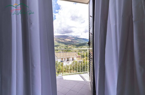 Licusati Apartment | (101) Double Room with Private Bathroom - Room Rentals in Licusati (SA)