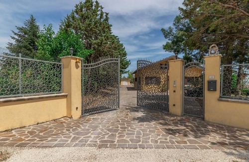 Urbisaglia Other | 120 m² Accommodation ∙ 3 bedrooms ∙ 7 guests