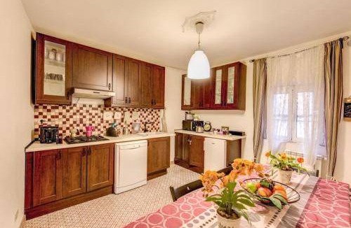 Rione VI Parione Apartment | 135 m² Apartment ∙ 3 bedrooms ∙ 12 guests