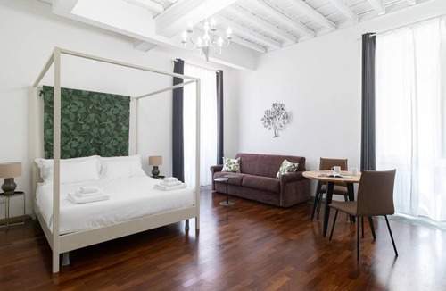Rione III Colonna Apartment | 150 m² Apartment ∙ 4 bedrooms ∙ 10 guests