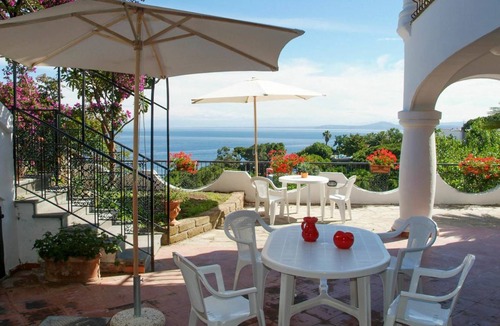 Casamicciola Terme Villa | 150 m² Villa ∙ 4 bedrooms ∙ 12 guests