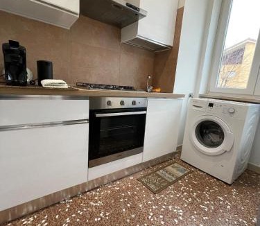 Terni Apartment | -15min Cascate Marmore- Ampio Appartamento, Park gratuito