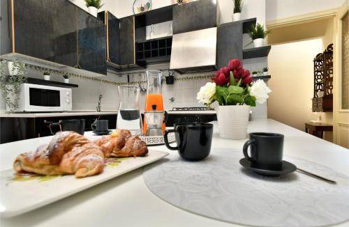 Rione III Colonna Apartment | 160 m² Apartment ∙ 2 bedrooms ∙ 6 guests