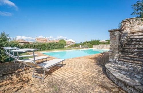 Izzalini Apartment | 2 bedroom accommodation in Todi PG