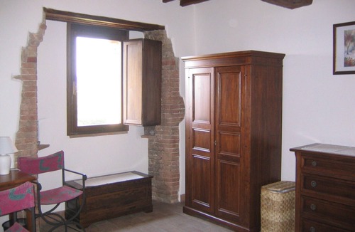 Collazzone Other | 2 bedroom apartment in Umbrian castle in countryside between Perugia and Todi