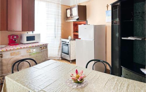Monteodorisio Apartment | 2 Bedroom Cozy Apartment In Monteodorisio