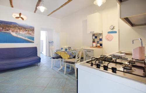 Scario Apartment | 2 Bedroom Cozy Apartment In Scario