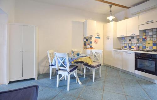 Scario Apartment | 2 Bedroom Cozy Apartment In Scario