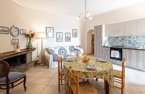 Laureana Cilento Apartment | 2 bedroom gorgeous apartment in Laureana Cilento