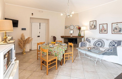 Laureana Cilento Apartment | 2 bedroom gorgeous apartment in Laureana Cilento