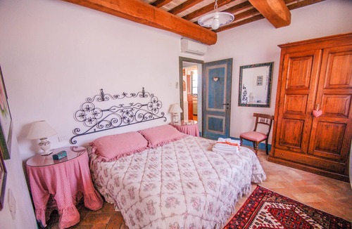 Collazzone House | 2 bedroom house with private pool/jacuzzi (3 meter diameter)