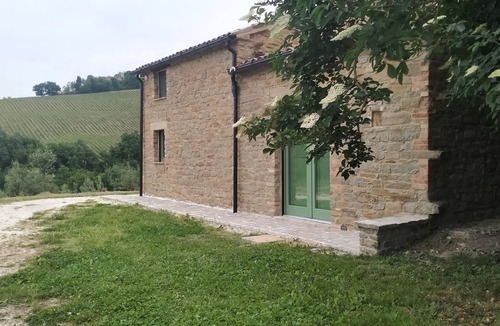 Apiro House | 2 Bedroom Private vacation home in Marche