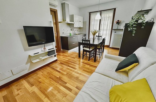 Pescara Apartment | 2 steps from the sea with terrace, double air conditioner - sleeps 4