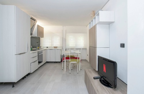 Pescara Apartment | 2 suites by the sea in the center - sleeps 4 - parking space in May and August