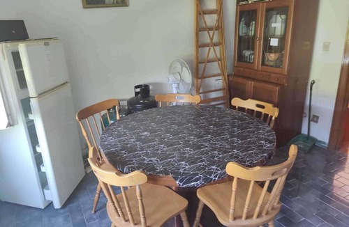 Rosora Apartment | 3 bed - Sleeps 6 - Mountain View - Parking - Pets