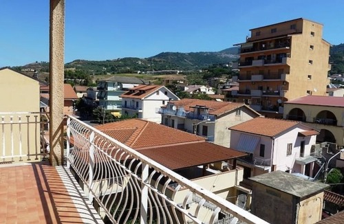 Falerna Marina Apartment | 3 Bedroom Apartment in Falerna Marina