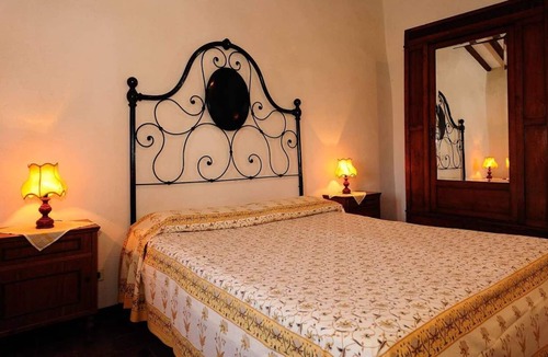 Montalla Villa | 3 bedroom Cortona villa