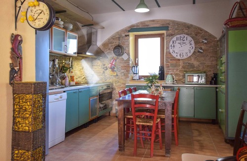 Castilenti Apartment | 3 bedroom gorgeous apartment in Castilenti