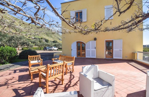 Mondragone House | 3 bedroom gorgeous home in Mondragone