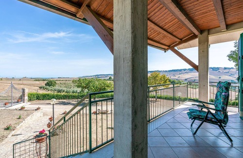 Montenero di Bisaccia House | 3 bedroom accommodation in Montenero di Bisaccia