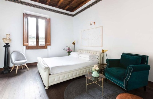 Rione VI Parione Apartment | 350 m² Apartment ∙ 4 bedrooms ∙ 8 guests