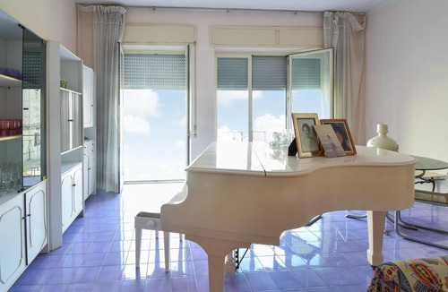 Policastro Bussentino House | 4 bedroom beach front home in Policastro Bussentino