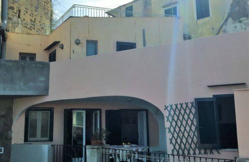 Ischia Porto Apartment | 45 m² Apartment ∙ 2 bedrooms ∙ 5 guests