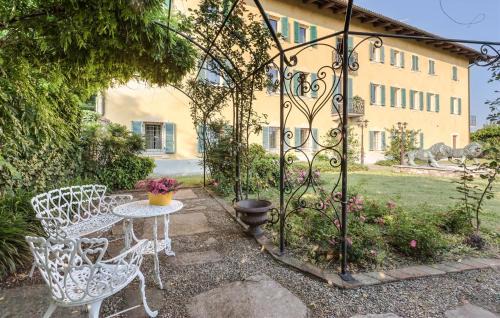 Bollengo House | 5 Bedroom Nice Home In Bollengo To