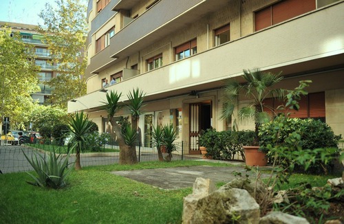 Vatican Apartment | 5 bedrooms, 1 kitchen, 2 bathrooms with shower box