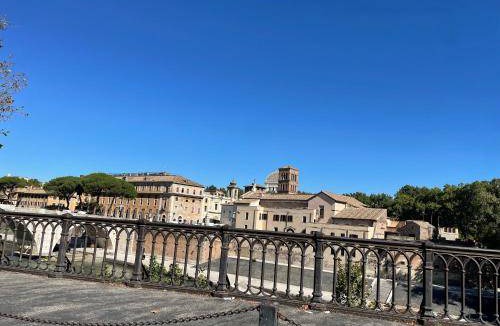 Roman Ghetto House | 50 m² House ∙ 1 bedroom ∙ 2 guests