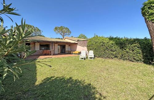 Numana Villa | 786 - Villa quadrilocale con giardino vista mare al Taunus- SPIAGGIA INCLUSA