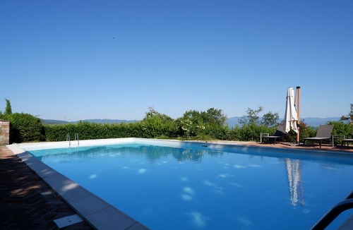 Monte Santa Maria Tiberina Villa | 8 Bedroom Villa, 7 Baths, Sleeps 18, Private Pool, Stunning Panoramic Views