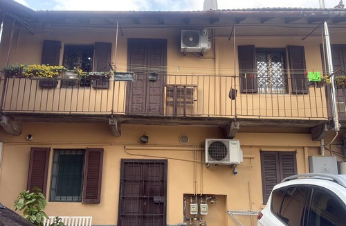 Milan Apartment | A 1875 townhouse in historic Milan, 17 minutes from downtown