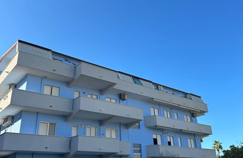Montesilvano Apartment | A 2-minute walk from the beach. With an assigned, fenced-in parking space.