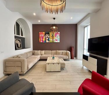 Pavia Apartment | A Casa di Lamu, eleganza in Piazza della Vittoria, 140mq