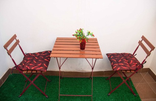 Triggiano House | A colorful, welcoming oasis of relaxation