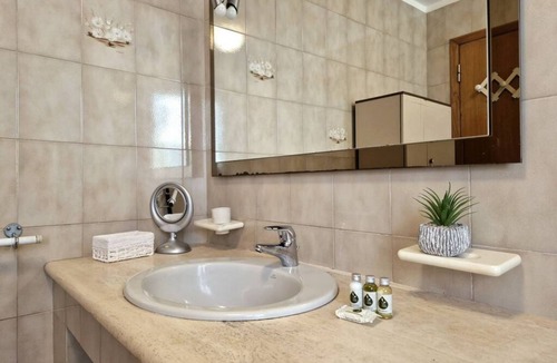 Porto Sant'Elpidio Apartment | [A Few Steps from the Sea]Spacious House & Private Courtyard