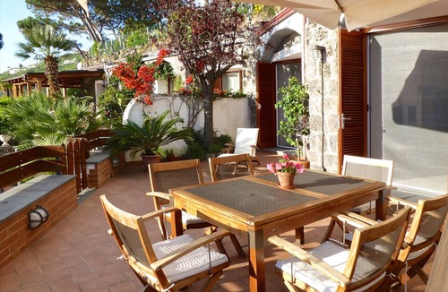 Ischia Ponte Cottage | A luxury apartment with a breathtaking sea view