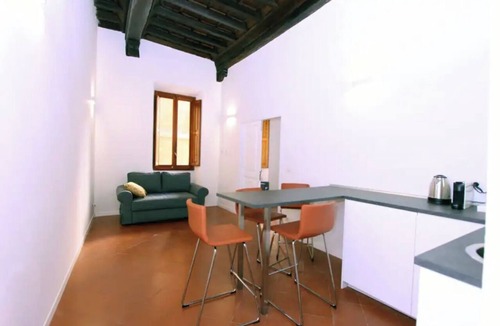 Rione V Ponte House | A Modern and Large 3 Bedrooms Apartment near Piazza Navona