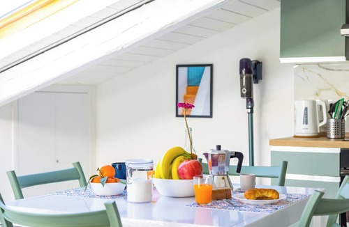Naples City Centre Apartment | A Quiet Space - design sloping roof apartment near Central Station