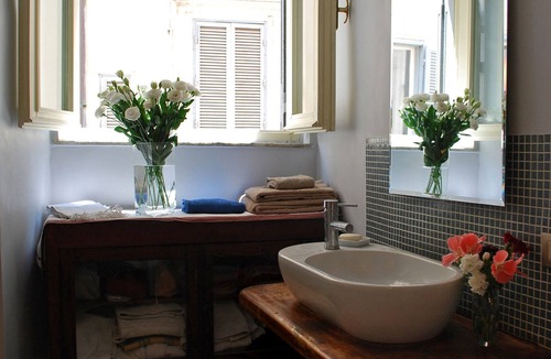 Rione VII Regola Apartment | A unique view of Campo de 'Fiori