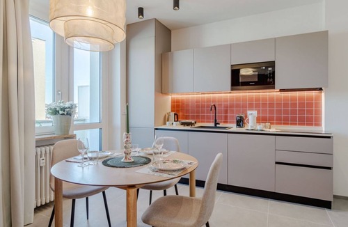 Lingotto Apartment | A welcoming and functional studio, conveniently located in a area with excellent metro access, perfect for reaching the city center in just a few minutes and easily traveling to San Salvario. The location is also ideal for those needing to reach the Po R