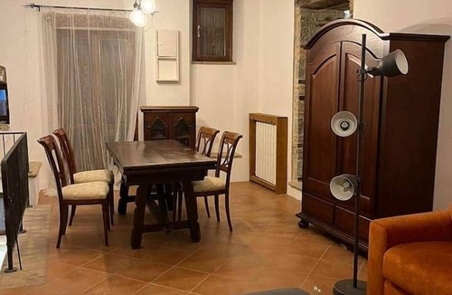Montecchio House | A White Primrose in the hamlet