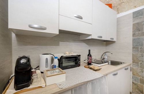 Old Town Apartment | Abode the Solstice - Sanctuary where light meets legacy