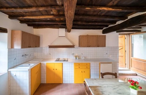 Pontassieve Apartment | Acacia Apartment