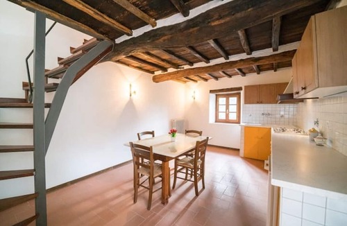 Pontassieve Apartment | Acacia Apartment