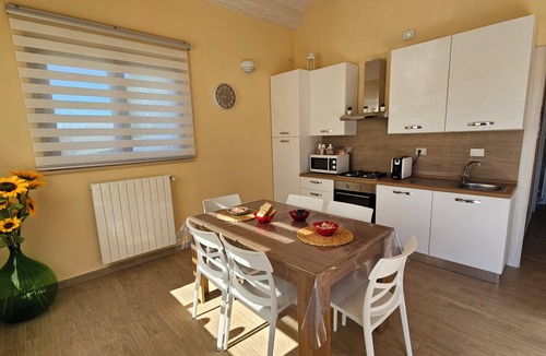 Pitigliano House | Accogliente alloggio a Pitigliano con giardino e parcheggio