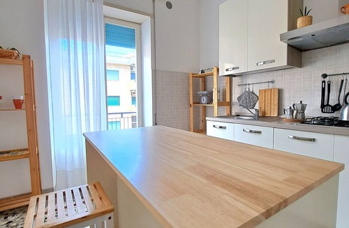 Scauri Apartment | Accogliente appartamento al mare a 5 minuti a piedi dalla spiaggia e servizi.