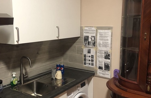 Portici Apartment | Accogliente Appartamento con Cucina, Camera e Parcheggio